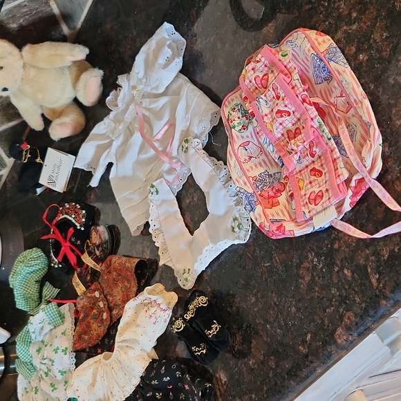 Muffy Vanderbear collection and outfits - Picture 2 of 8